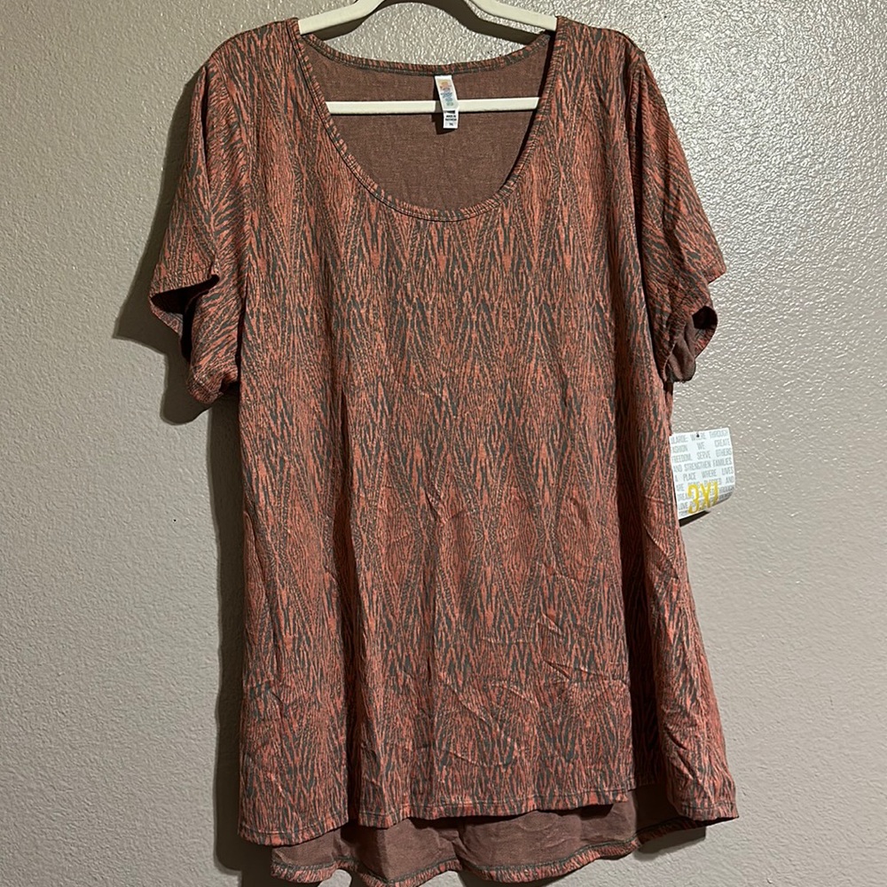 Lula Roe Classic T 3XL NWT